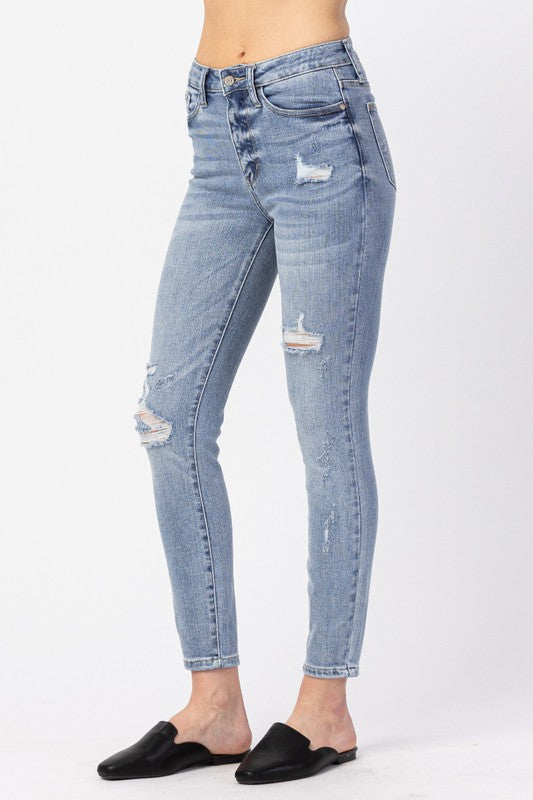 MINIMAL DISTRESSED SKINNY JEANS