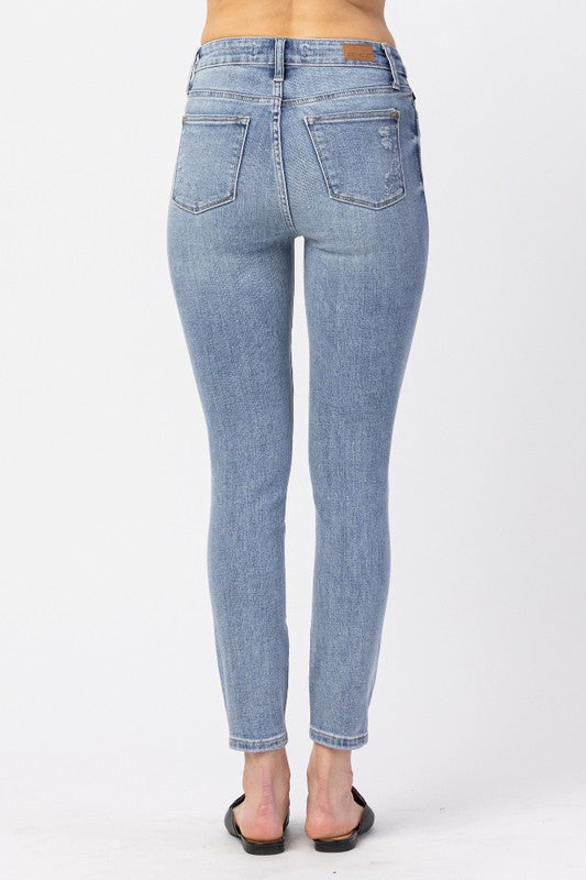 MINIMAL DISTRESSED SKINNY JEANS