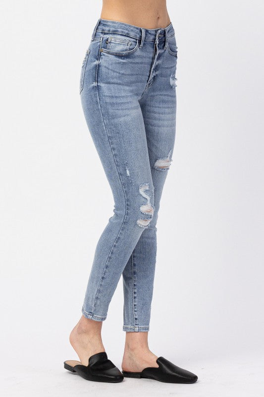 MINIMAL DISTRESSED SKINNY JEANS